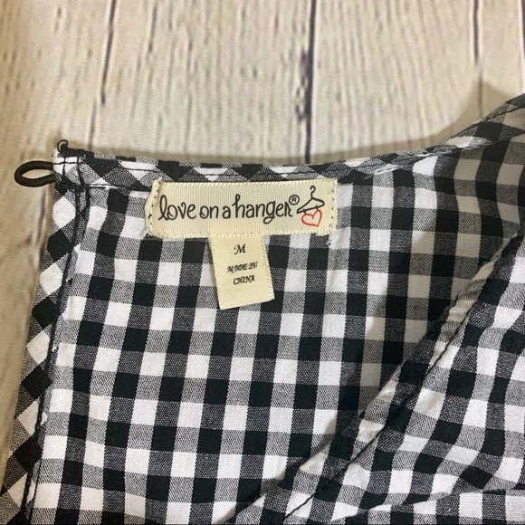 ❤️Love On A Hanger  Black & White Gingham Blouse - Picture 3 of 5